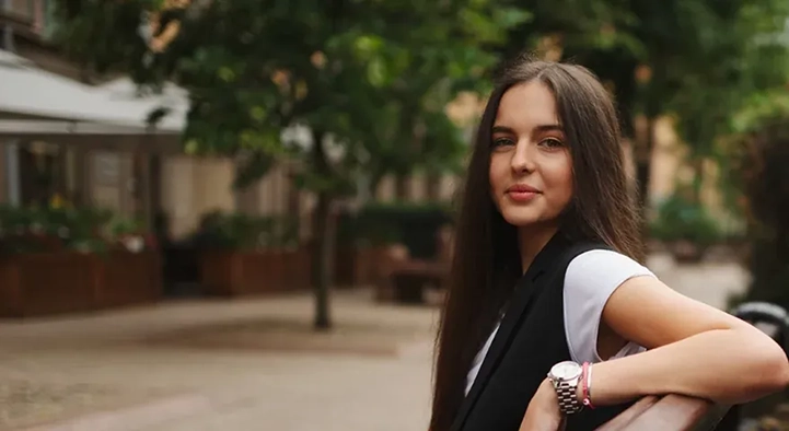 Woman with long, natural brunette hair